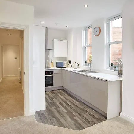 Apartment Host & - Park View Whitby