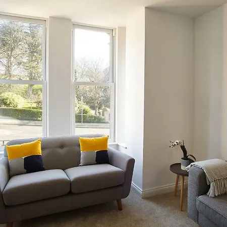 Host & - Park View Apartment Whitby